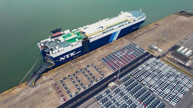 赛酷体育中邦经济成长新动能（1）：新能源汽车跑出“加快率”(图1)