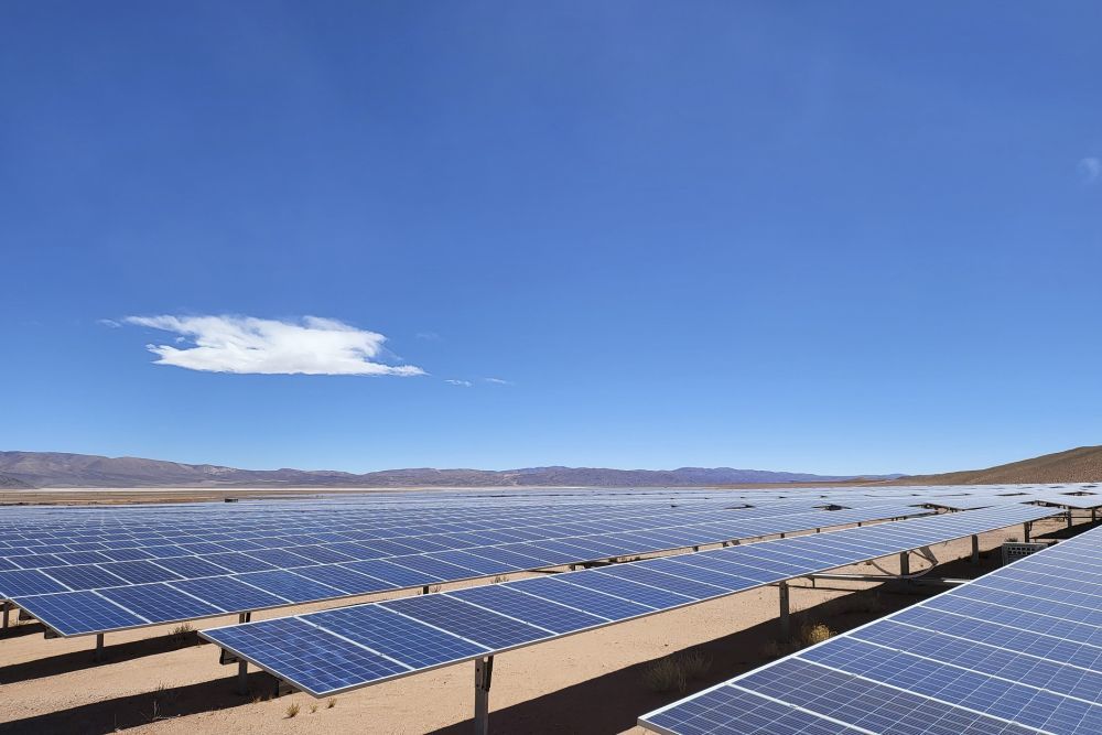 天合光能赢得太阳能电池、光赛酷体育伏组件和光伏体系专利进步太阳能电池的光电转换功用